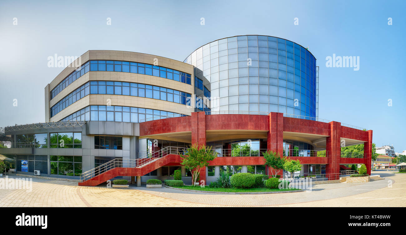 Außen an der Freien Universität Burgas, Burgas, Bulgarien Stockfoto