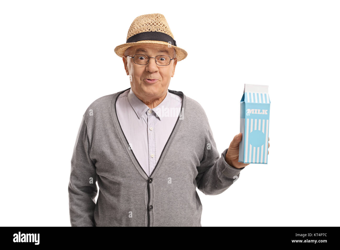 Reifen Mann hält eine Tüte Milch auf weißem Hintergrund Stockfoto