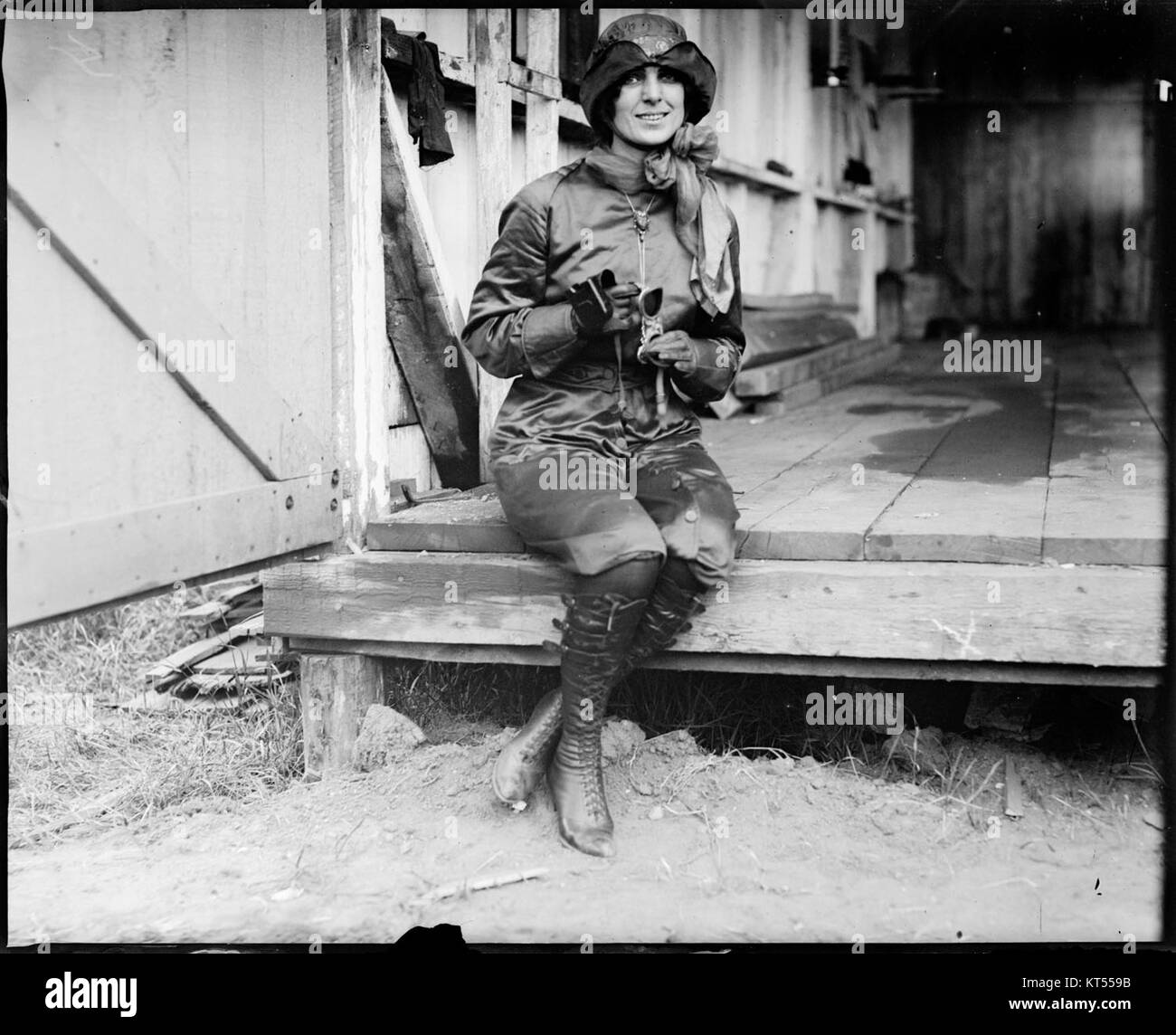 Miss Harriet Quimby, Boston Mädchen Flieger verloren ihr Leben versucht, unterhalten das Publikum am Squantum Stockfoto