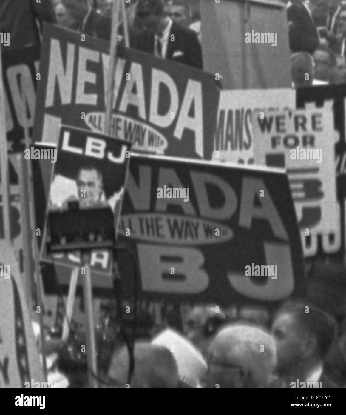 Dieses Bild aus dem Jahr 1964 vom Democratic National Convention (DNC) spiegelt die politische Kampagne von Lyndon B. Johnson (LBJ) wider und spiegelt die intensive politische Atmosphäre und die Unterstützung für seinen Präsidentschaftsantrag in Nevada wider. Stockfoto