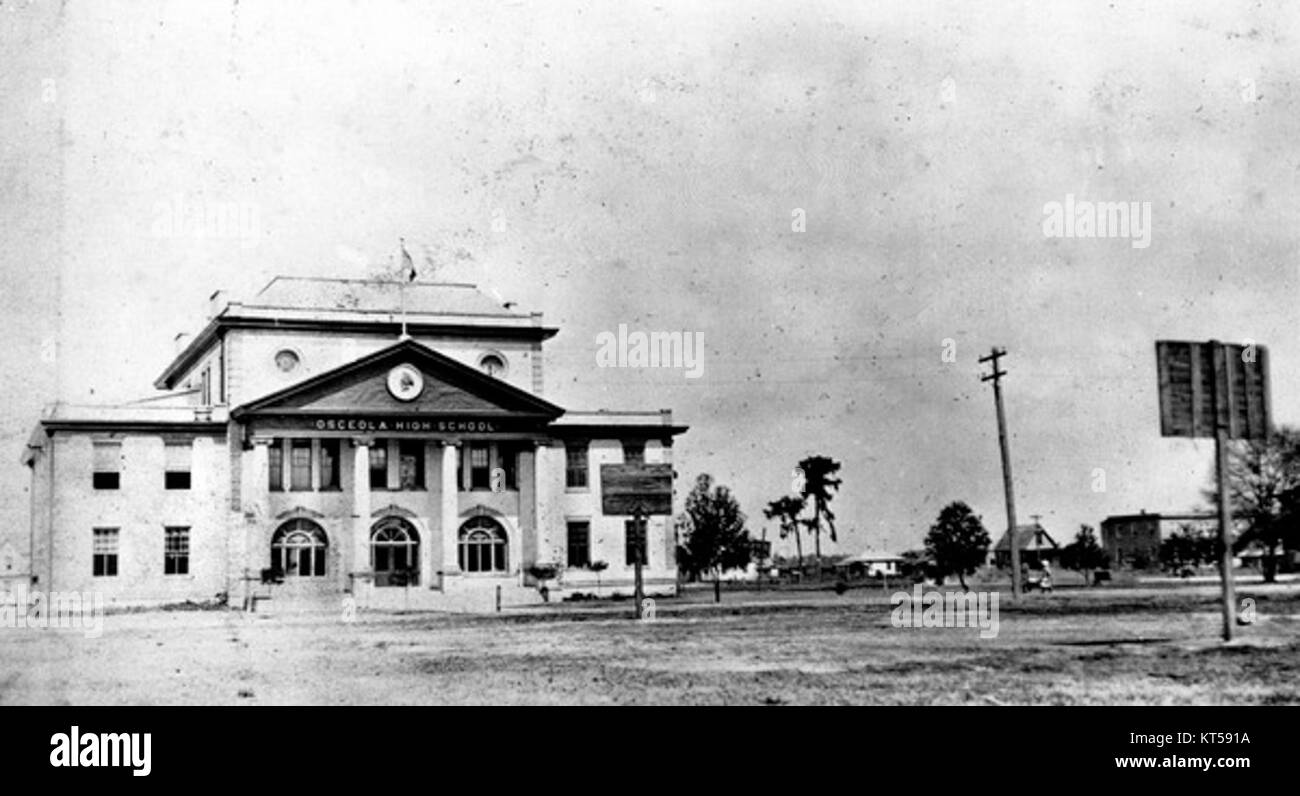 Die Osceola High School ist eine Bildungseinrichtung in den Vereinigten Staaten. Die Schule bietet eine Reihe von akademischen Programmen und außerschulischen Aktivitäten für Schüler. Es ist bekannt für sein Engagement für akademische Exzellenz, die Beteiligung der Gemeinschaft und die Vorbereitung der Studenten auf die Hochschulbildung und zukünftige Karrieren. Stockfoto