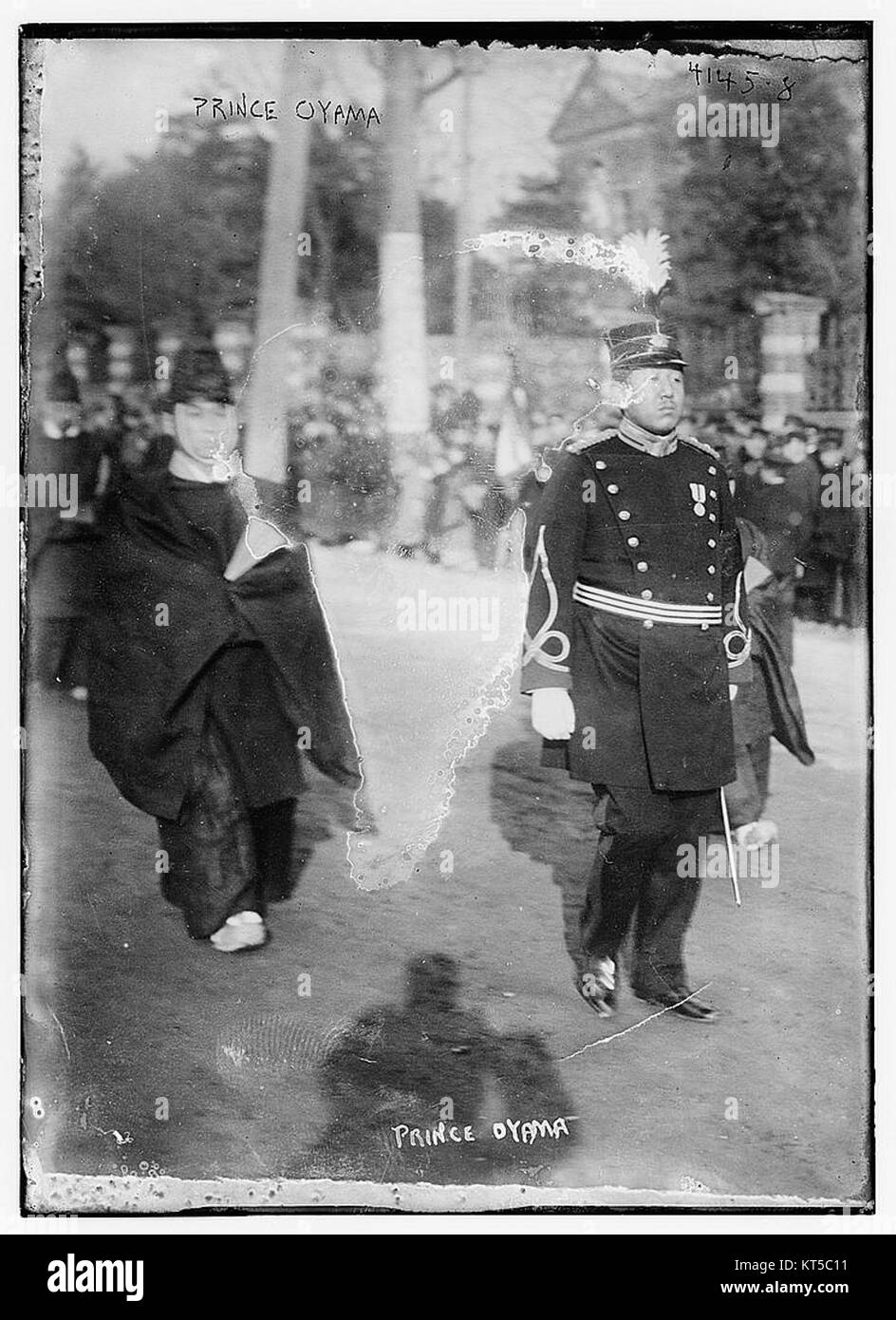 Prinz Oyama, eine prominente japanische Militärfigur, spielte eine Schlüsselrolle bei der Modernisierung des japanischen Militärs während des späten 19. Jahrhunderts. Seine Beiträge waren bedeutend für die strategische Entwicklung Japans während der Meiji-Zeit. Stockfoto