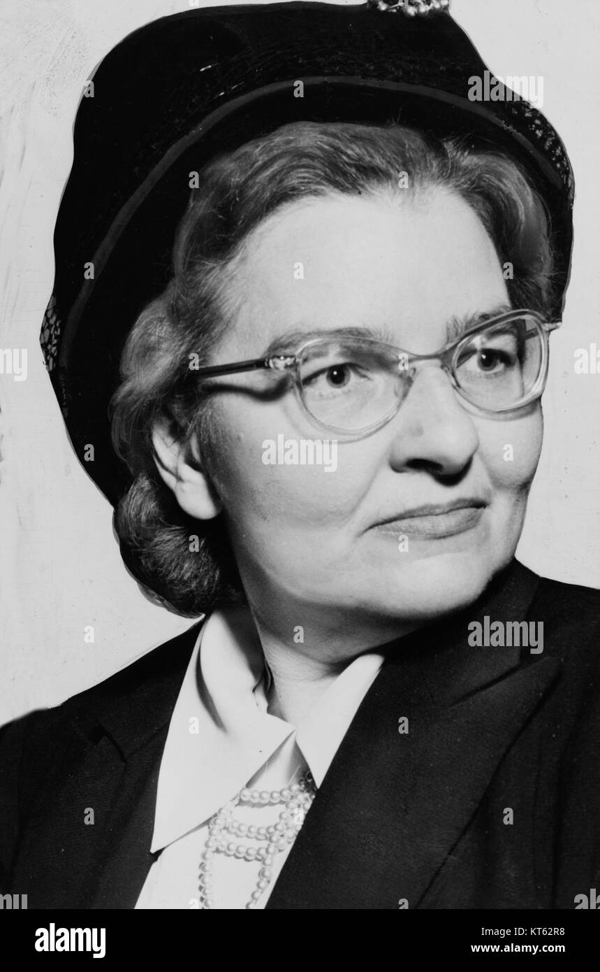 Sidney Robertson Cowell, eine einflussreiche Persönlichkeit in der amerikanischen Volksmusik, war bekannt für ihre Beiträge zur Musikerhaltung und Ethnomusikologie. Sie nahm Volkstraditionen in den USA auf und dokumentierte sie Stockfoto