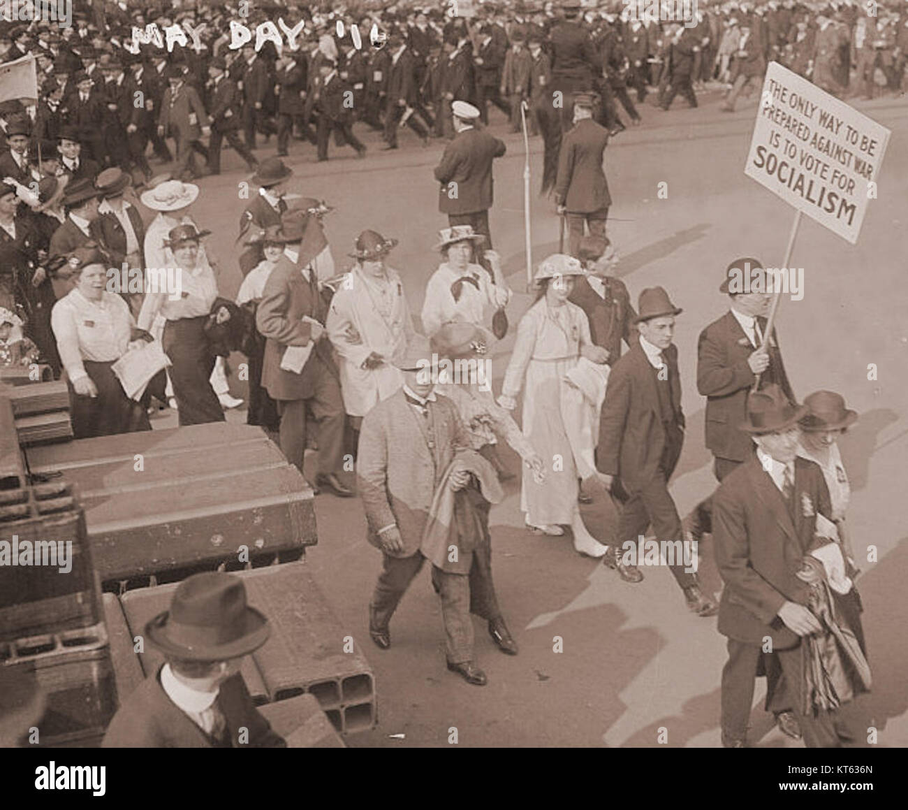 Der Protest gegen die Abwehrbereitschaft von 1916 war ein bedeutendes Ereignis in der amerikanischen Geschichte, bei dem die Bürger ihre Ablehnung gegen die militärischen Vorbereitungen der USA auf den Ersten Weltkrieg zum Ausdruck brachten. Stockfoto