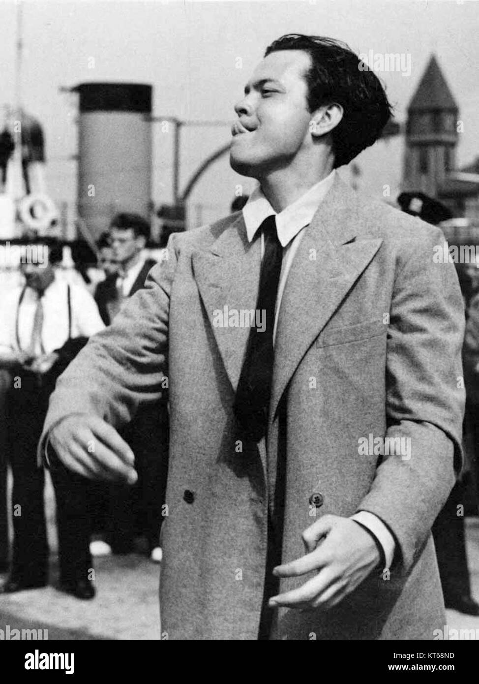 Too Much Johnson ist ein Stummfilm von Orson Welles aus dem Jahr 1938, der für seine komödiantischen Elemente und seine historische Bedeutung im frühen Kino bekannt ist. Stockfoto