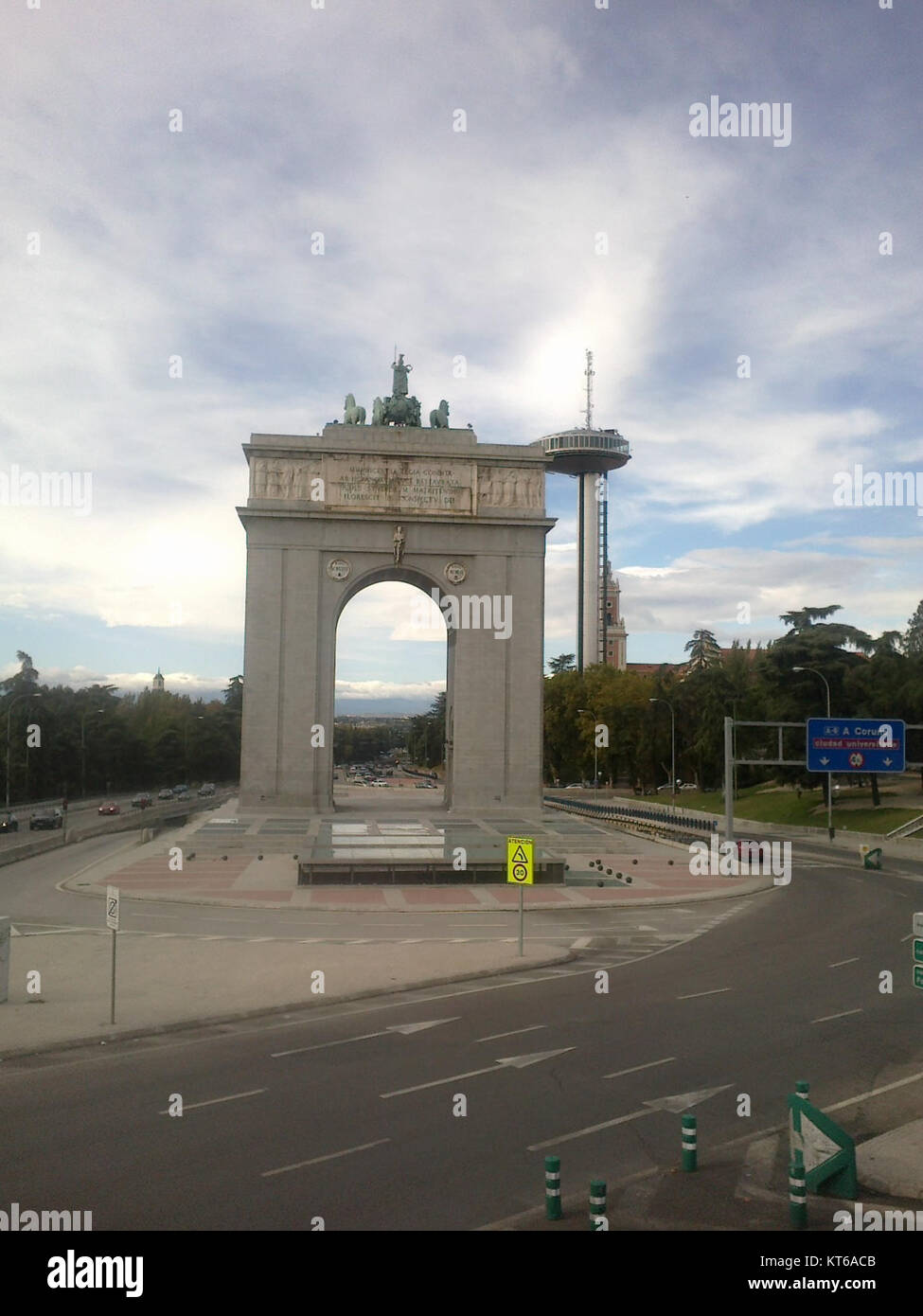 Arco de la Victoria y Faro de Moncloa Stockfoto