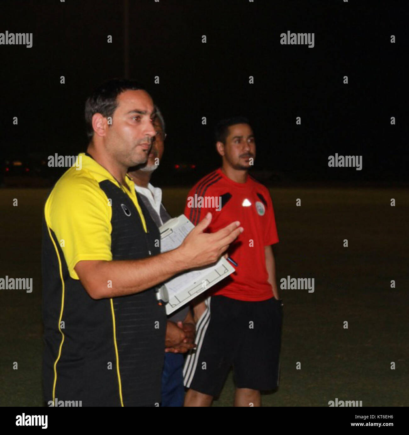 Arena Fanja Training bezieht sich auf eine Trainingsveranstaltung im Zusammenhang mit Arena Fanja, wahrscheinlich im Sport- oder Unterhaltungsbereich, die sich auf die Verbesserung von Fähigkeiten und Leistung in einem bestimmten Bereich konzentriert. Stockfoto