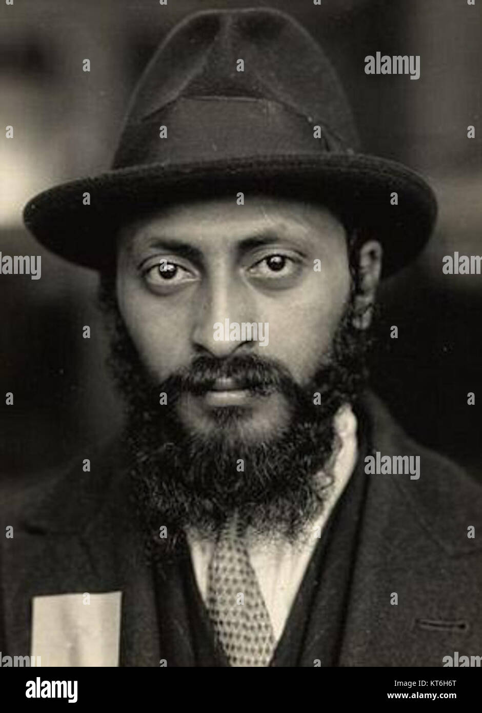 Ein historischer Bezug auf armenisch-jüdische Einwanderer, der sich auf ihren kulturellen, religiösen und sozialen Beitrag zu ihren neuen Gemeinschaften während der Migrationsperioden konzentriert. Stockfoto