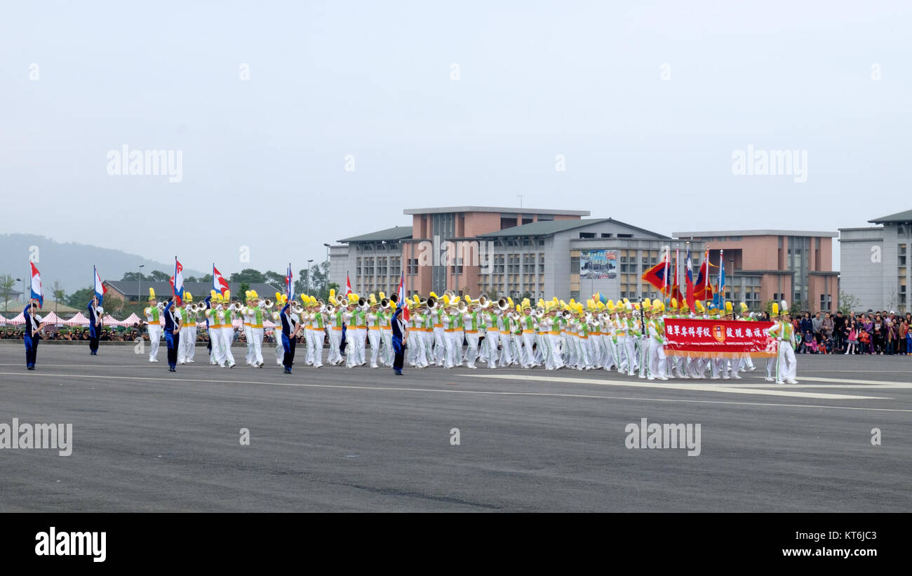 Armee Akademie R.O.C. Marching Band Marching an Hongchailin Lagerplatz 20161224 Stockfoto