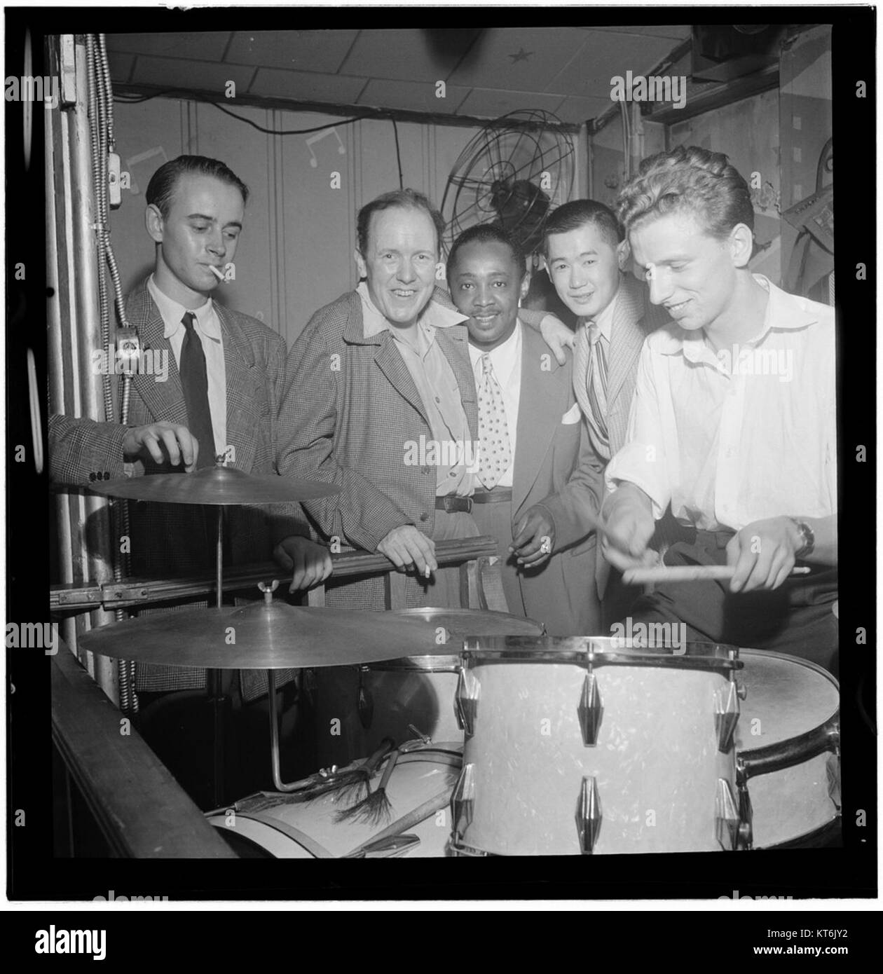 (Porträt von Harry Lim, Yannich Bruynoche, und Joe Thomas, Rattenfänger, New York, N.Y., zwischen 1946 und 1948) (5395851140) Stockfoto