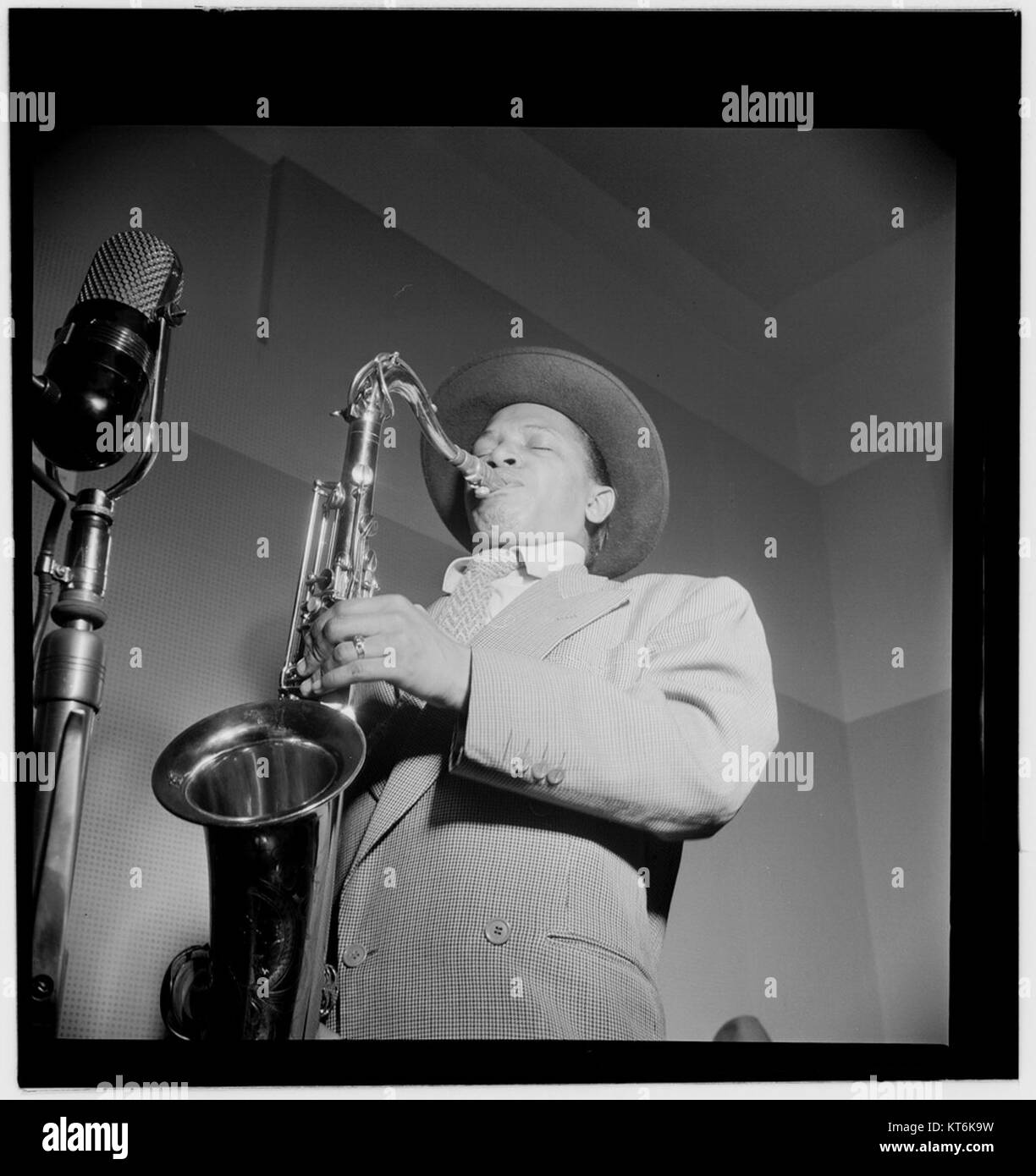 (Porträt von Illinois Jacquet, New York, N.Y., Ca. Mai 1947) (5354169777) Stockfoto