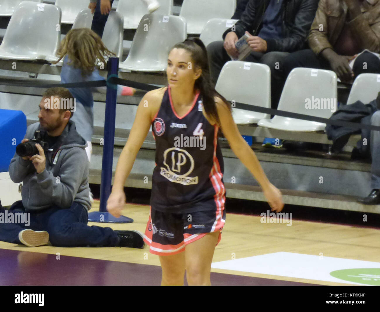 Das Basketballspiel Arras Pays d’Artois-Toulouse am 16. September 2017 war ein wichtiges Sportereignis in der französischen Basketballliga. Es präsentierte Teams aus verschiedenen Regionen Frankreichs. Stockfoto