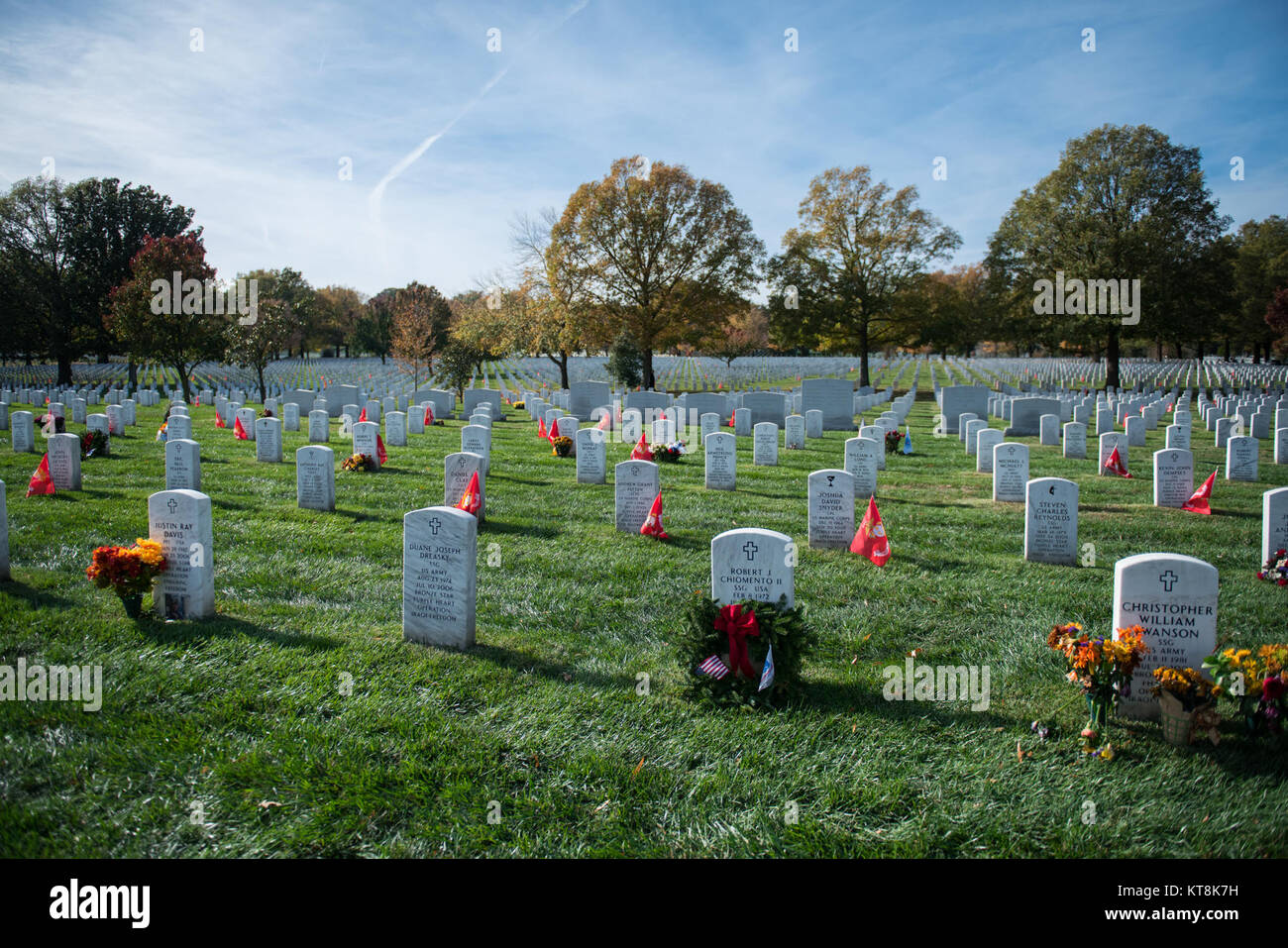 Abschnitt 60 am Veterans Day auf dem Arlington National Cemetery, Arlington, Virginia, November 11, 2017. (U.S. Armee Foto von Elizabeth Fraser/Arlington National Cemetery/freigegeben) Stockfoto