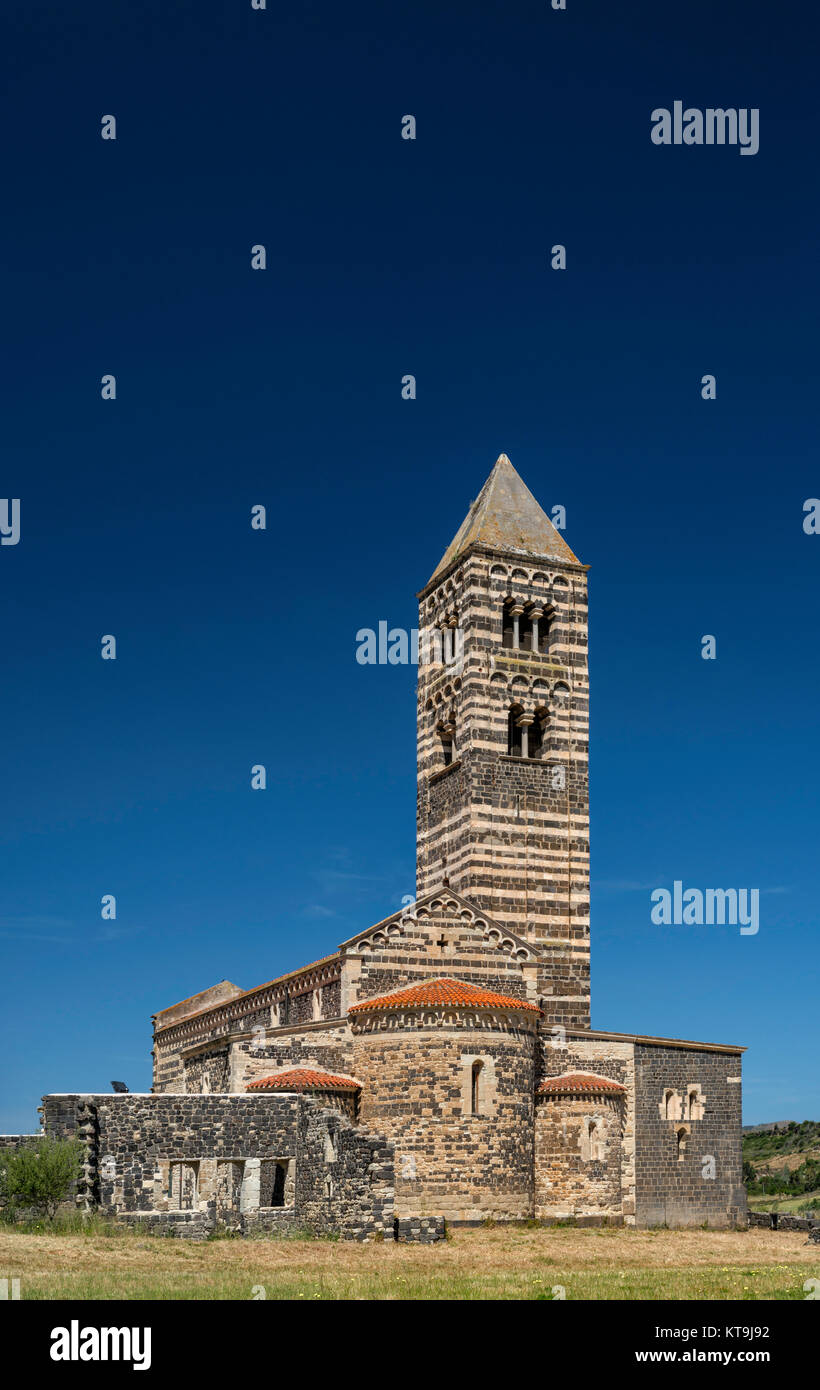 Basilica della Santissima Trinità di Saccargia, 1116, romanischen Stil, in der Nähe von Codrongianos, Logudoro region, Sardinien, Italien Stockfoto