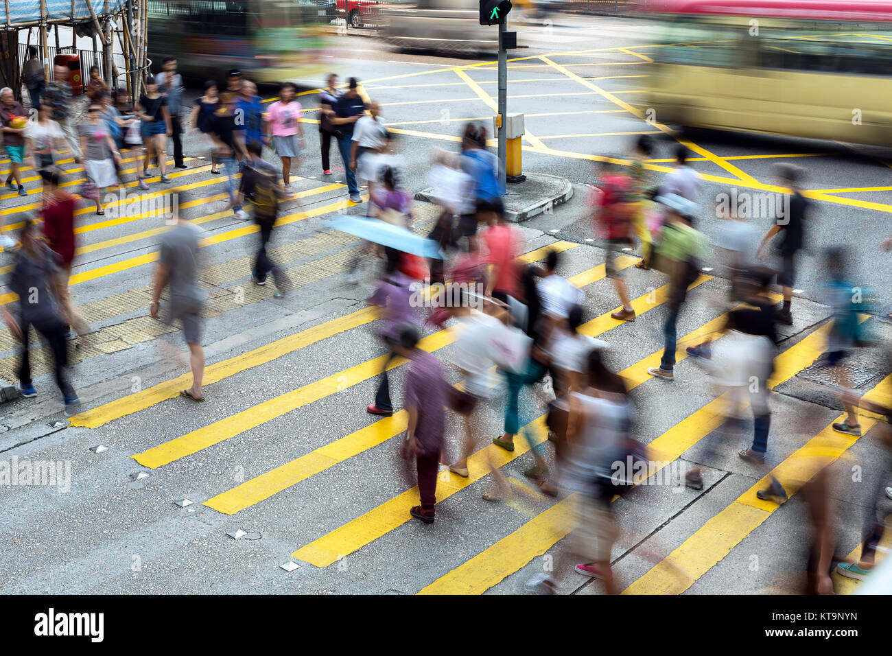 Hong Kong geschäftigen Straße. Stockfoto