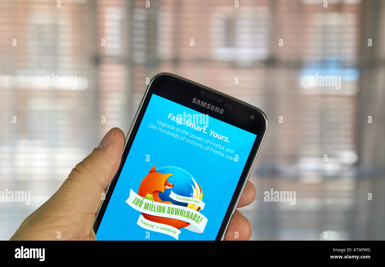 MONTREAL, KANADA - 20. MÄRZ 2016 - Firefox Browser Application auf Android Handy Smartphone. Firefox ist eine freie und open-source web browser entwickelt von Stockfoto