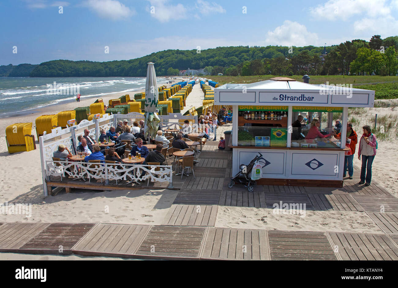Strandbar an der Seebrücke von Binz, Insel Rügen, Mecklenburg-Vorpommern, Ostsee, Deutschland, Europa Stockfoto
