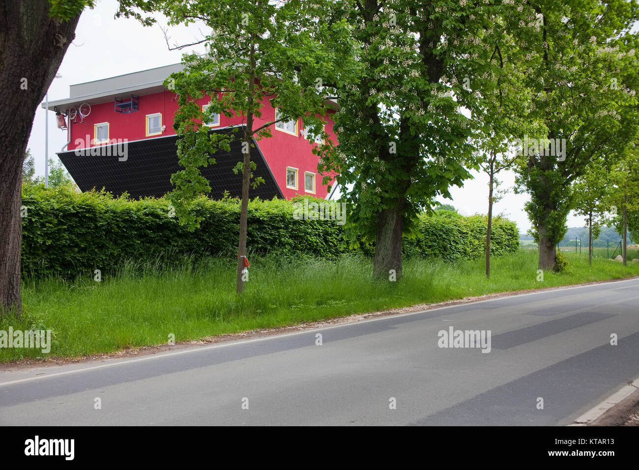 Haus auf den Kopf, Putbus, Insel Rügen, Mecklenburg-Vorpommern, Ostsee, Deutschland, Europa Stockfoto