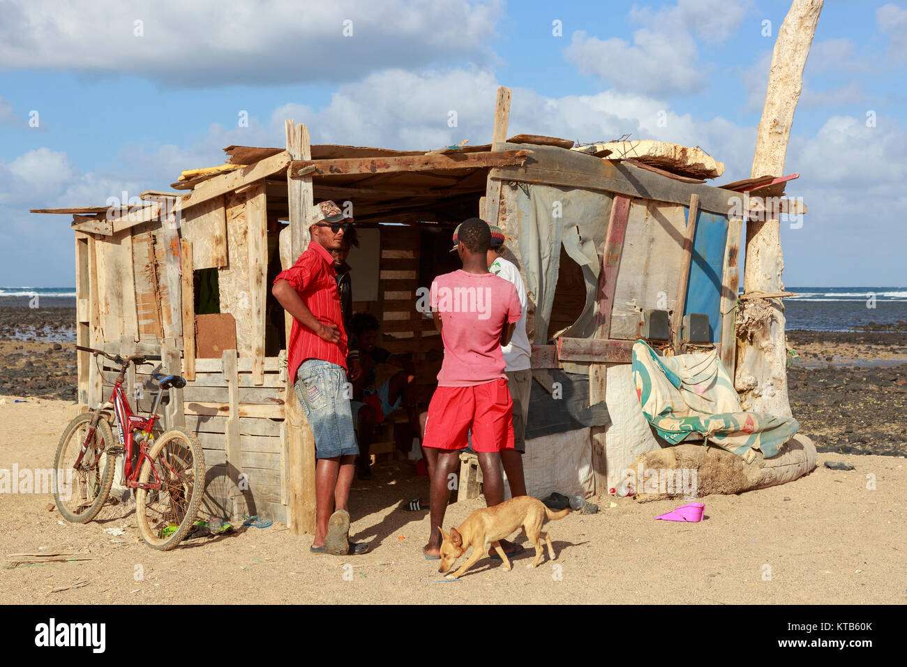 Beach Hut von Einheimischen an der Shark Bay, Insel Sal, Salina, Kap Verde, Afrika Stockfoto