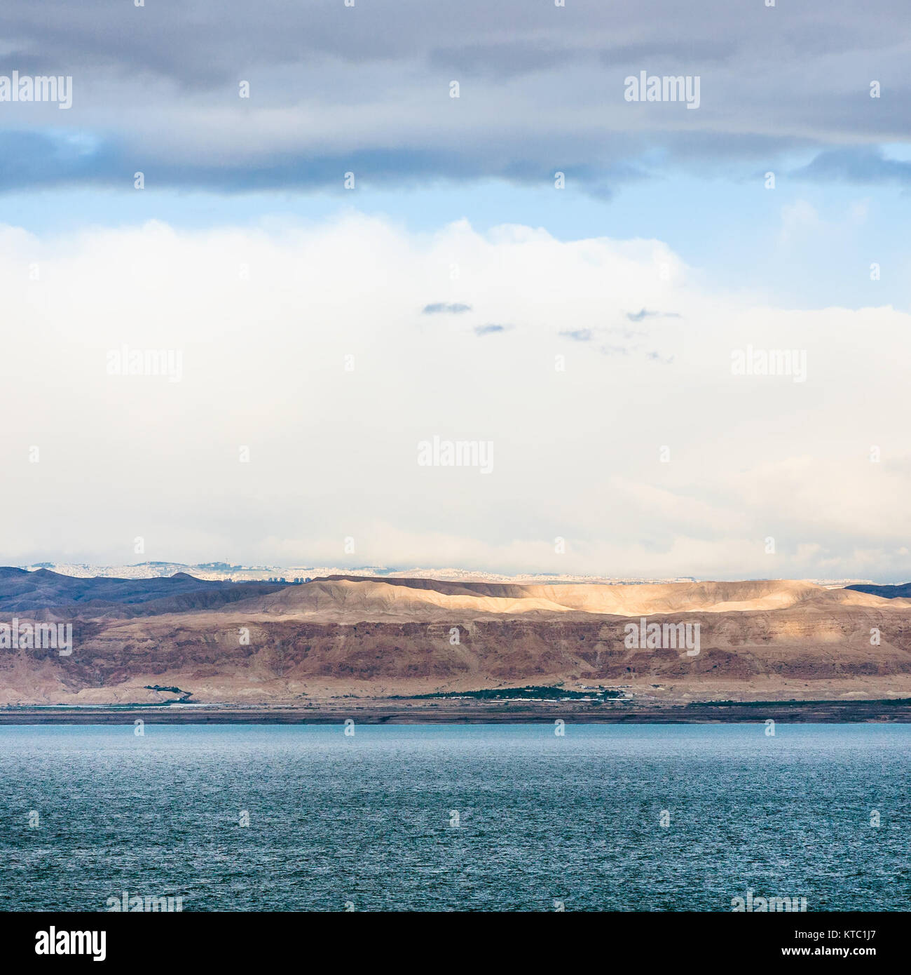 Blick auf Tote Meer und Jerusalem im Winter Sonnenaufgang Stockfoto