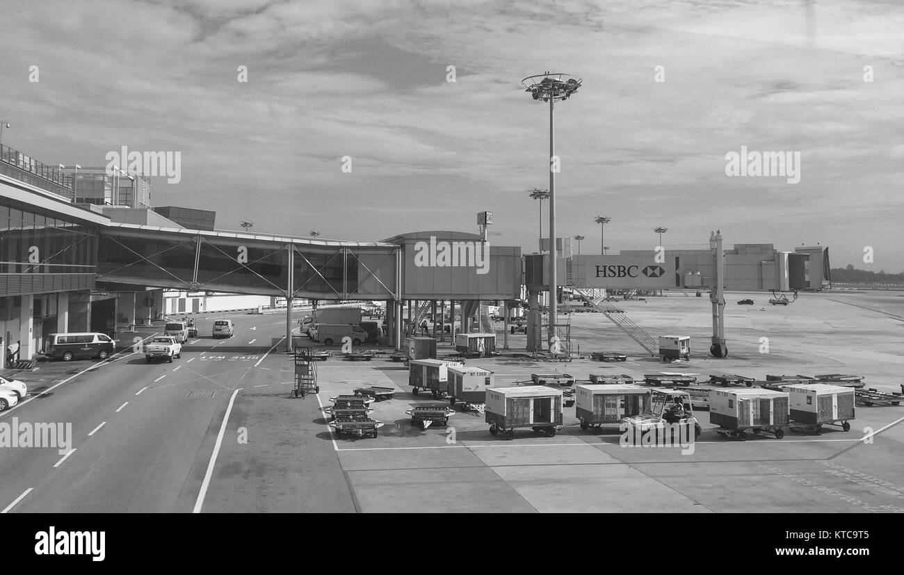 Singapur - Dec 14, 2015. Fahrzeuge im Terminal 3 des Flughafen Changi in Singapur. Changi Intl Airport ist einer der größten Verkehrsknotenpunkte in Sout Stockfoto