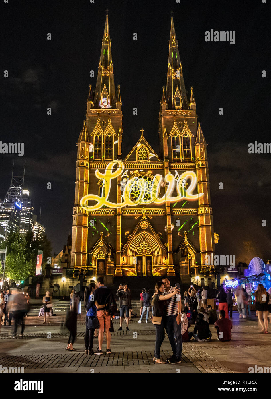 Weihnachten Light Show in St. Mary's Cathedral in Sydney Stockfoto