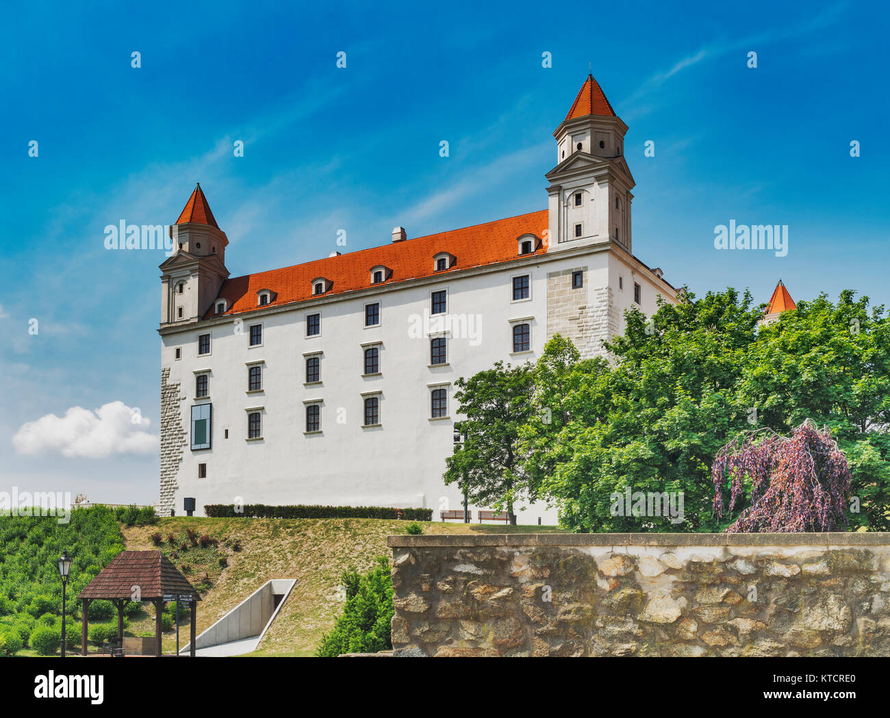 Die Burg von Bratislava befindet sich in Bratislava, die Hauptstadt der Slowakei in Europa Stockfoto