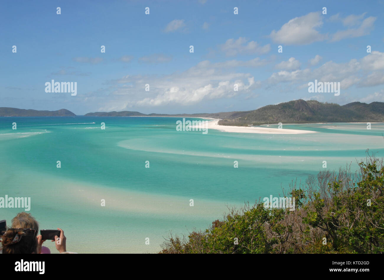 Airlie Beach, Australien - 13. Juli 2017: Menschen fotografieren die Whitsundays Stockfoto