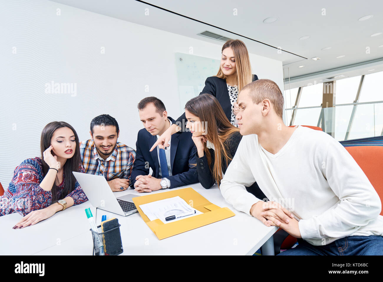 Start-up Unternehmer Gruppe arbeiten Berufsalltag im modernen Büro Stockfoto