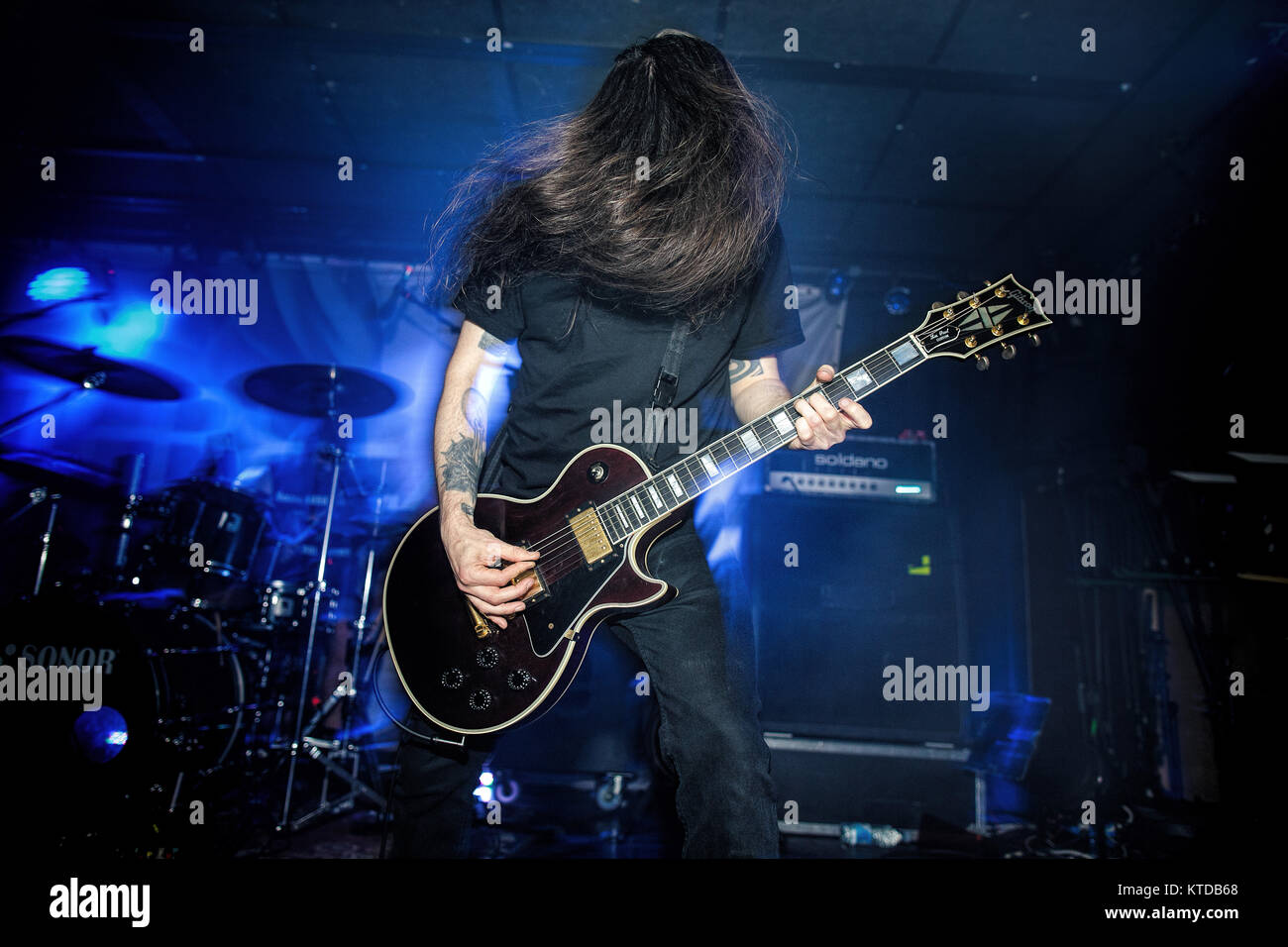 Die Belgischen heavy Punk Band Oathbreaker führt ein Live Konzert in Stengade in Kopenhagen. Dänemark, 15/12 2016. Stockfoto