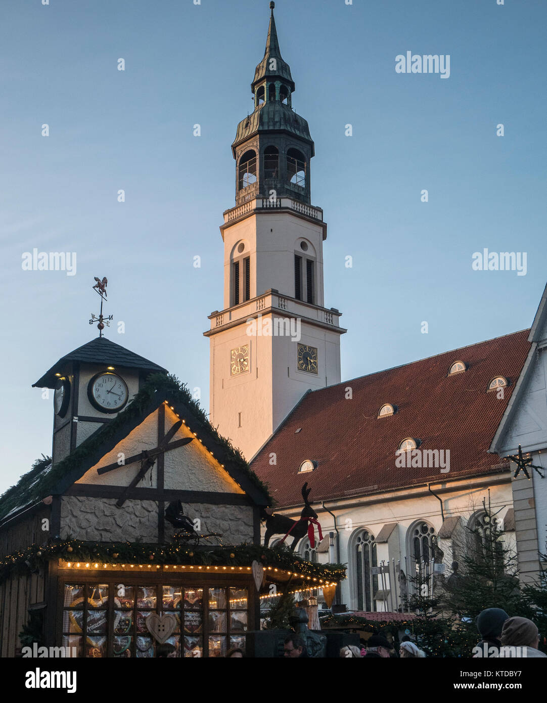 Stradkirche St. Marien und Weihnachtsmarkt Celle Deutschland Stockfoto