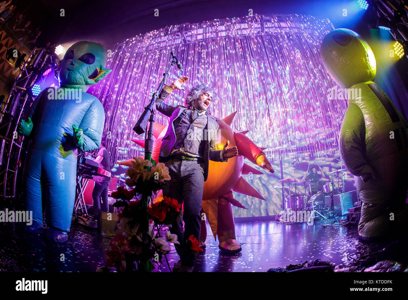 Die amerikanische Rockband The Flaming Lips führt ein Live Konzert bei VEGA in Kopenhagen. Hier Sänger, Songwriter und Musiker Wayne Coyne ist live auf der Bühne gesehen. Dänemark, 25.01.2017. Stockfoto