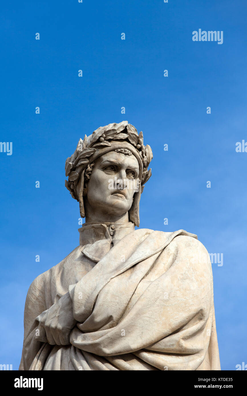 Der berühmte Dichter Dante Alighieri. Piazza Santa Croce in Florenz, Italien Stockfoto