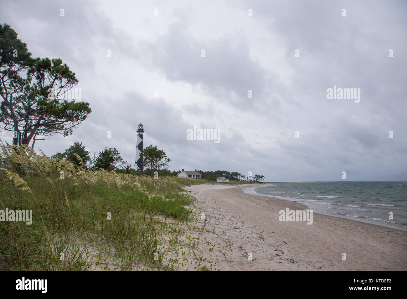 Cape Lookout National Seashore - Leuchtturm und Strand Stockfoto