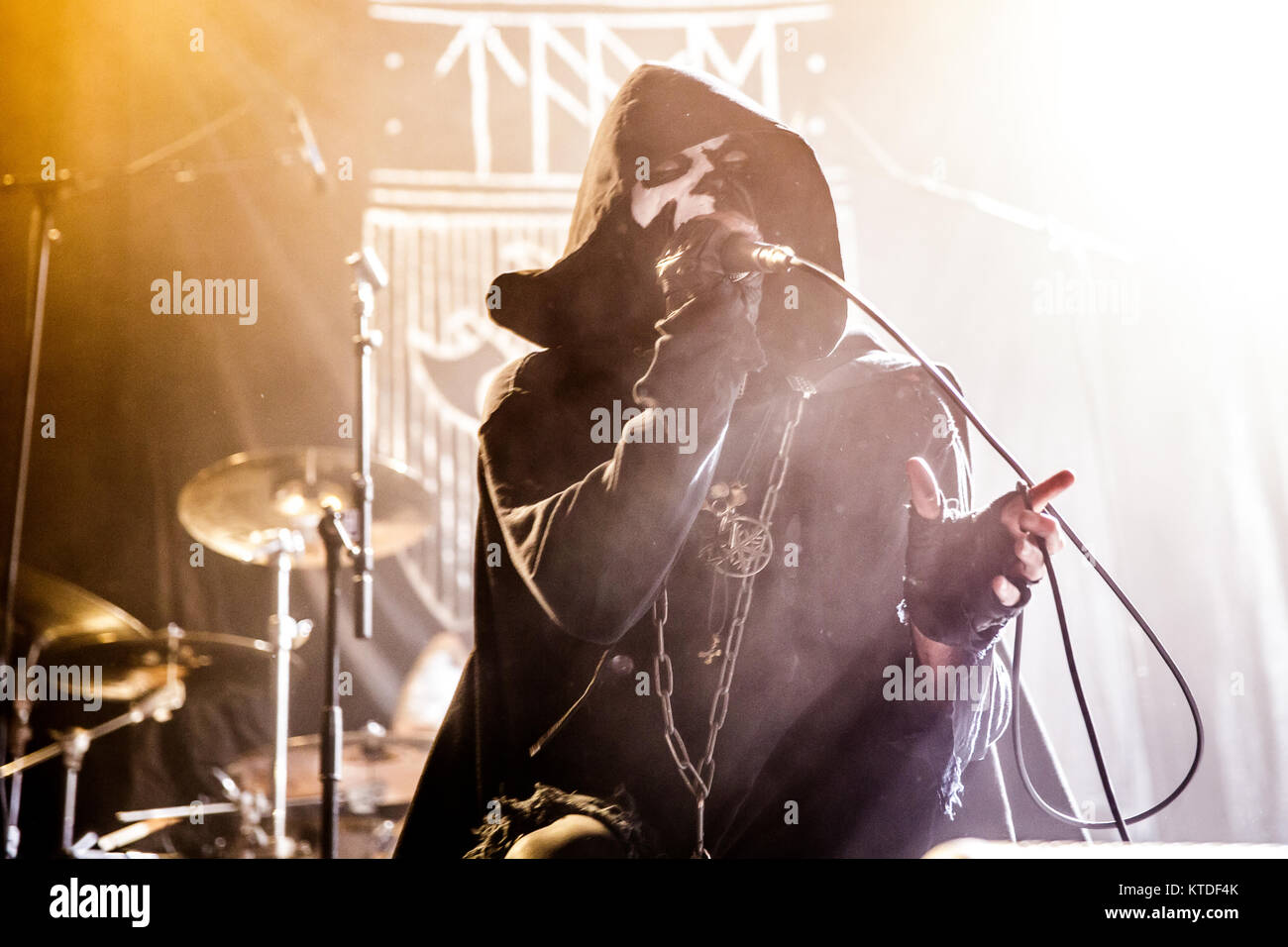 Die umstrittenen Norwegischen Black Metal Band Taake führt ein Live Konzert in der dänischen Heavy Metal Festival Copenhell 2014 in Kopenhagen. Hier Sänger Ørjan Stedjeberg, besser bekannt unter seinem Künstlernamen Hoest bekannt, ist live auf der Bühne gesehen. Dänemark, 12.06.2014. Stockfoto