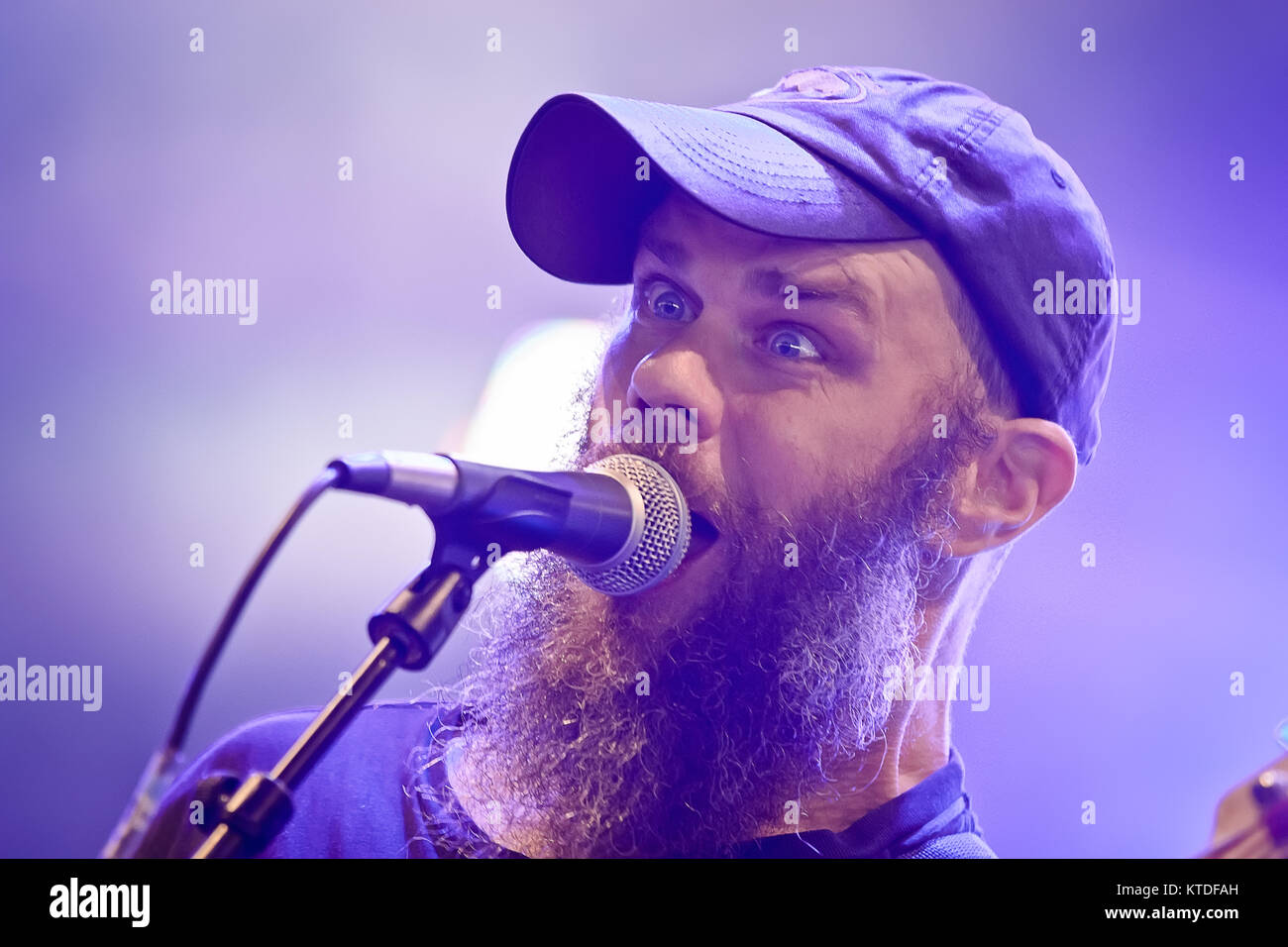 Die amerikanische Stoner Metal Band Weedeater führt ein Live Konzert bei den Danish Music festival Roskilde Festival 2012. Hier Sänger und Bassist Dave Collins aka Dixie ist live auf der Bühne gesehen. Dänemark, 06.07.2012. Stockfoto