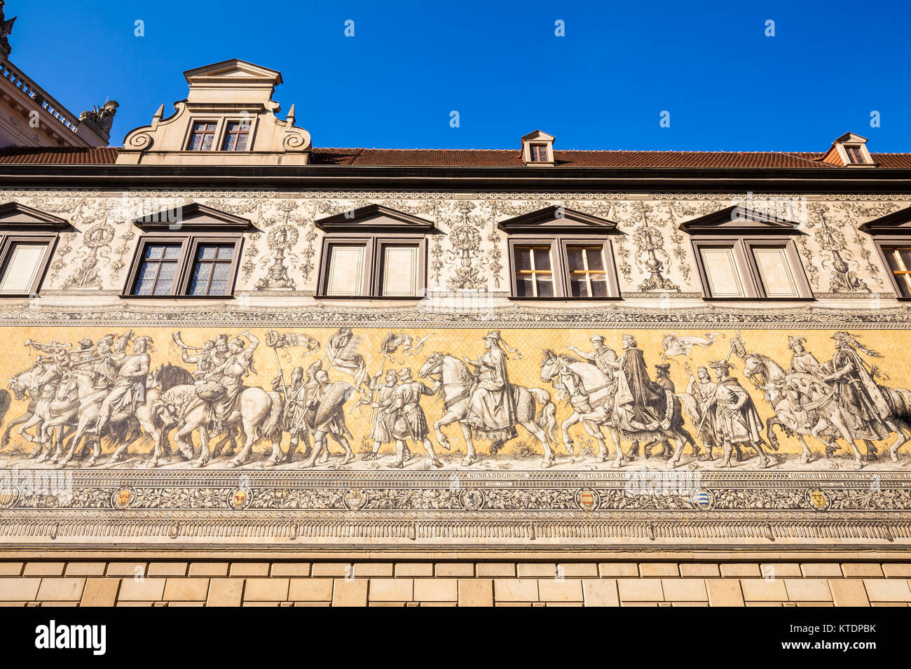 Deutschland, Sachsen, Dresden, Fürstenzug, Bild des Reiterzuges, Fliesen aus Meißner Porzellan Stockfoto