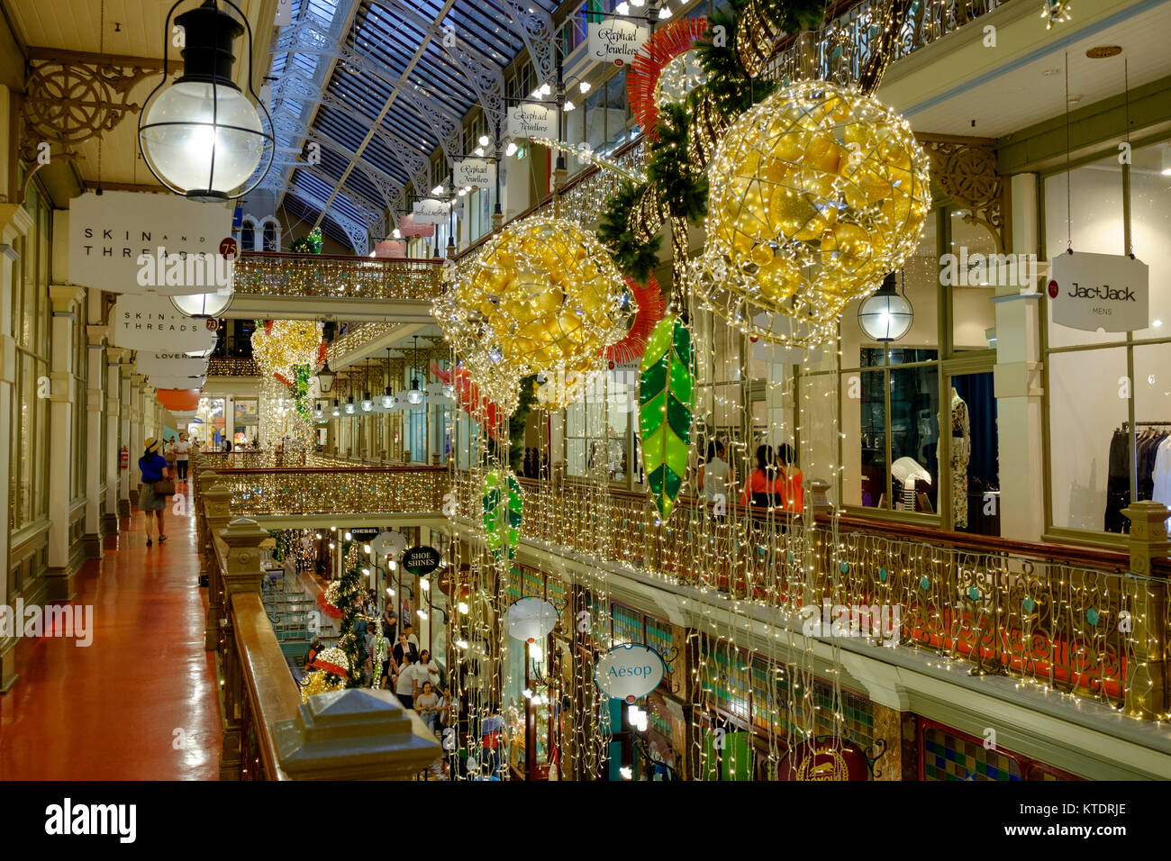 The Strand Arcade innere Weihnachtszeit Weihnachten dekoriert, Sydney, NSW, Australien Stockfoto