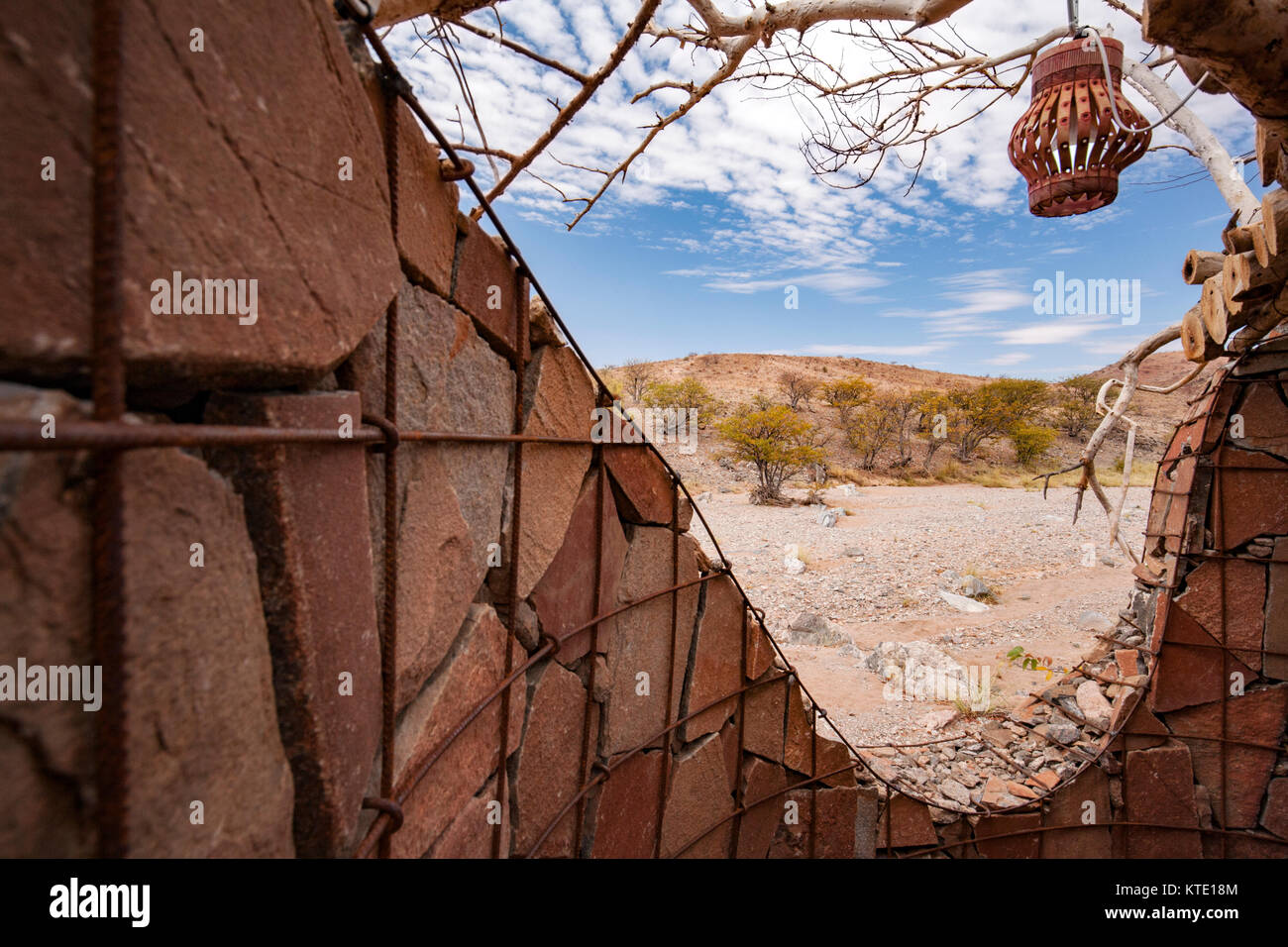 Blick vom Waschraum - Huab unter Leinwand, Damaraland, Namibia, Afrika Stockfoto