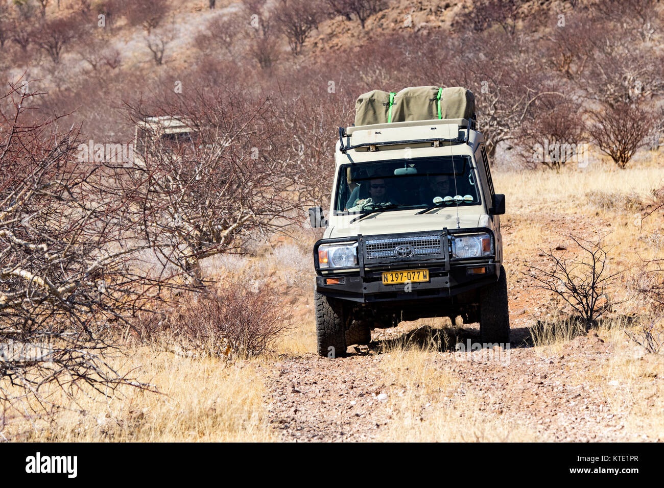 Land Cruiser in Damaraland - Huab unter Leinwand, Damaraland, Namibia, Afrika Stockfoto