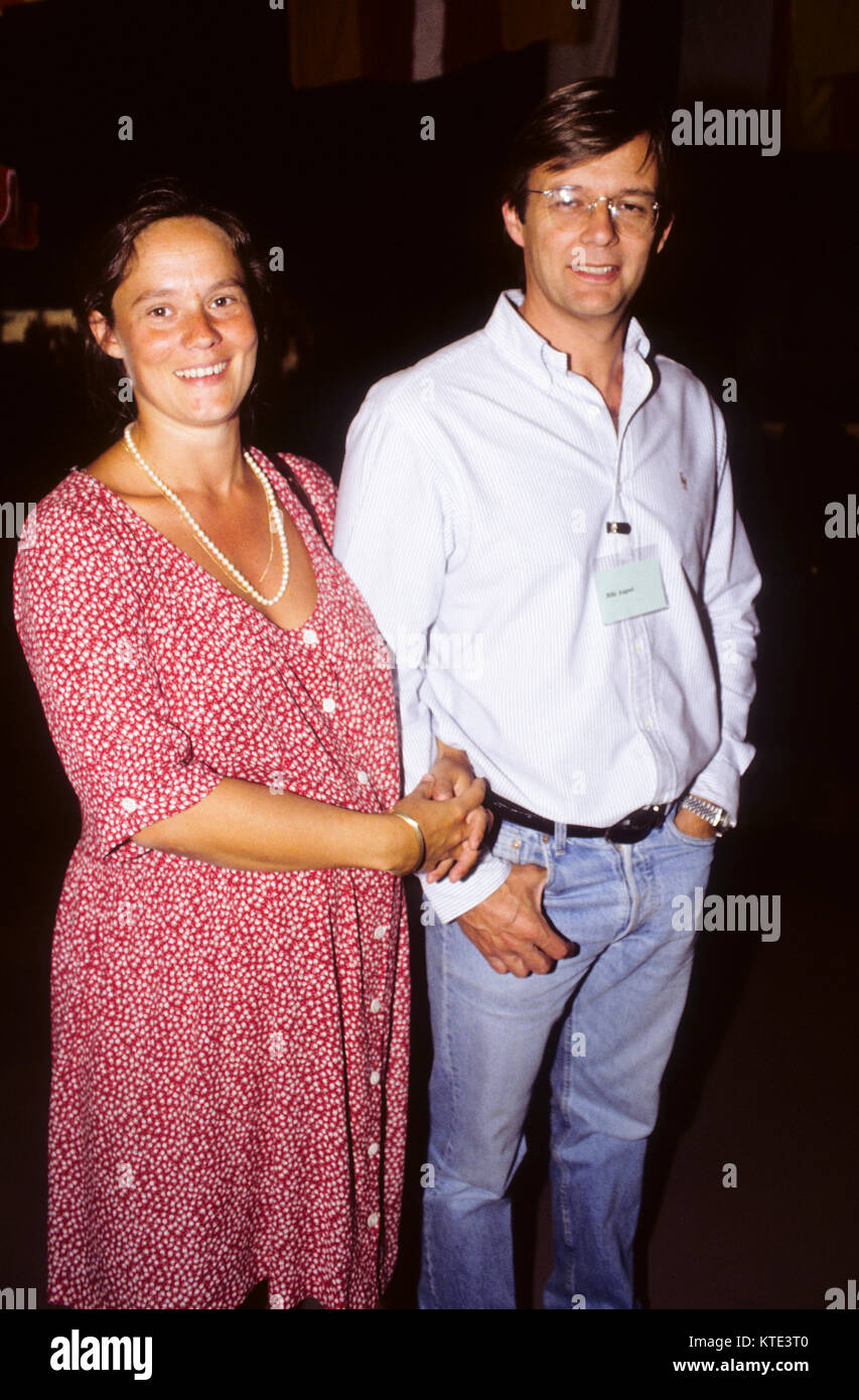 BILLE AUGUST dänische Regisseur 1990 mit Frau schwedische Schauspielerin Pernilla Stockfoto