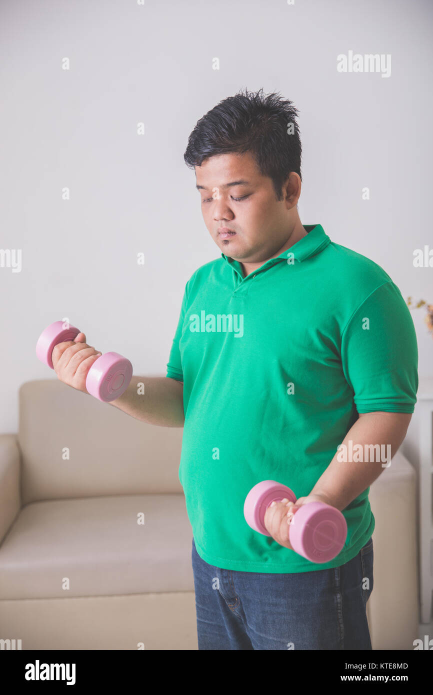 Overweight Man Exercise Stockfotos Overweight Man Exercise