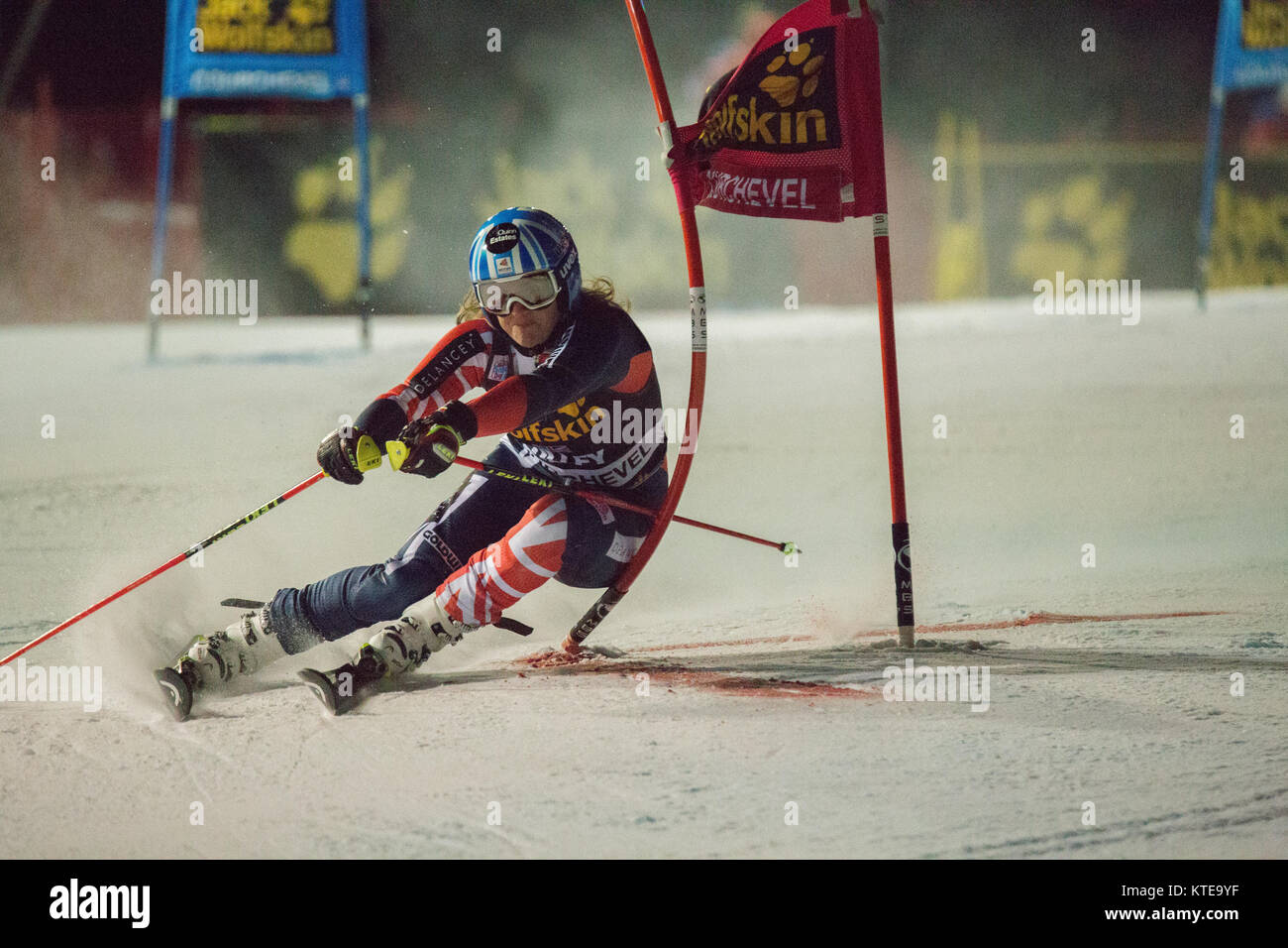 20. Dezember 2017, Britischen Alpine Skifahrer, Alex Tilley, im Parallel Slalom von Courchevel Damen Ski World Cup 2017 konkurrierenden Stockfoto