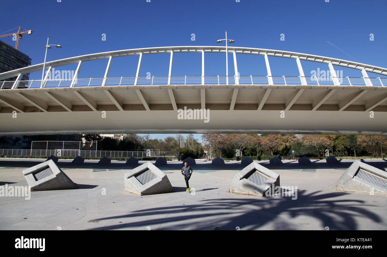 Puente Calatrava Überquerung der Jardines del Turia. Turia Gärten in