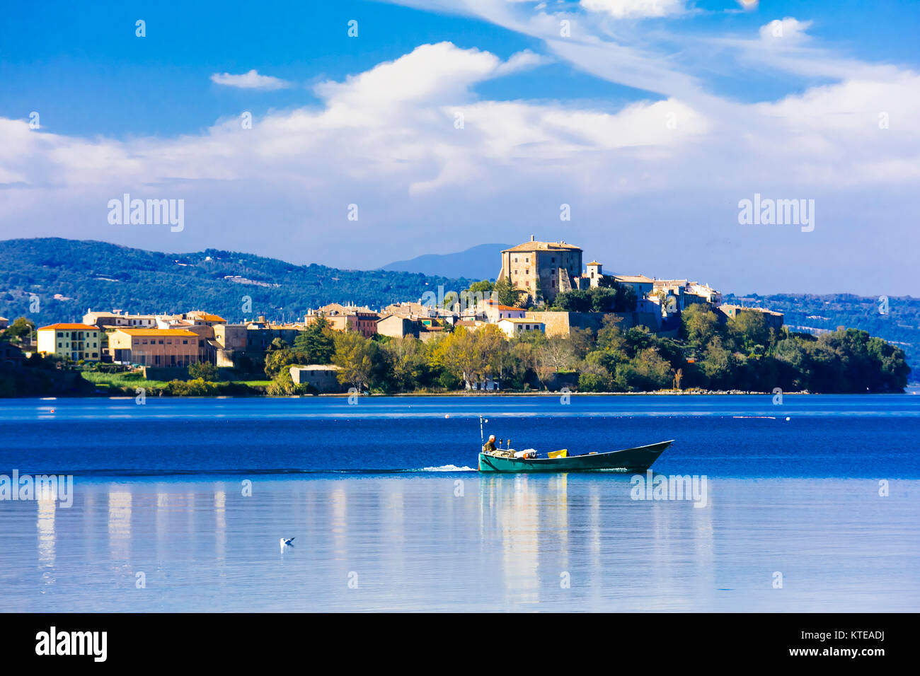 Schöne Capodimonte Dorf, Bolsenasee, Latium, Italien. Stockfoto