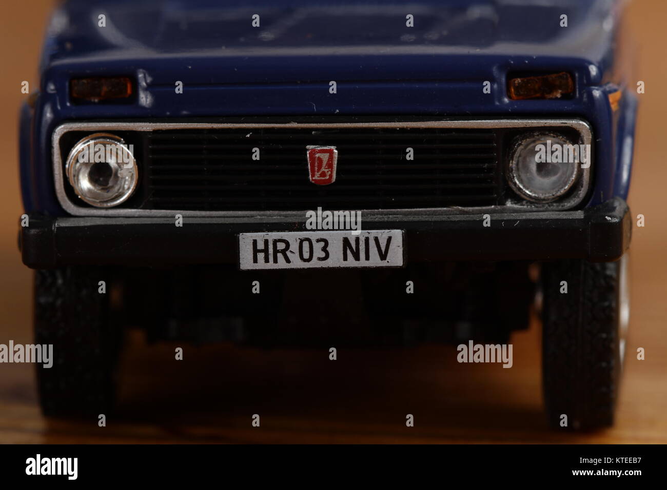 Lada Niva VAZ 21214 Modell 1:43 Stockfoto