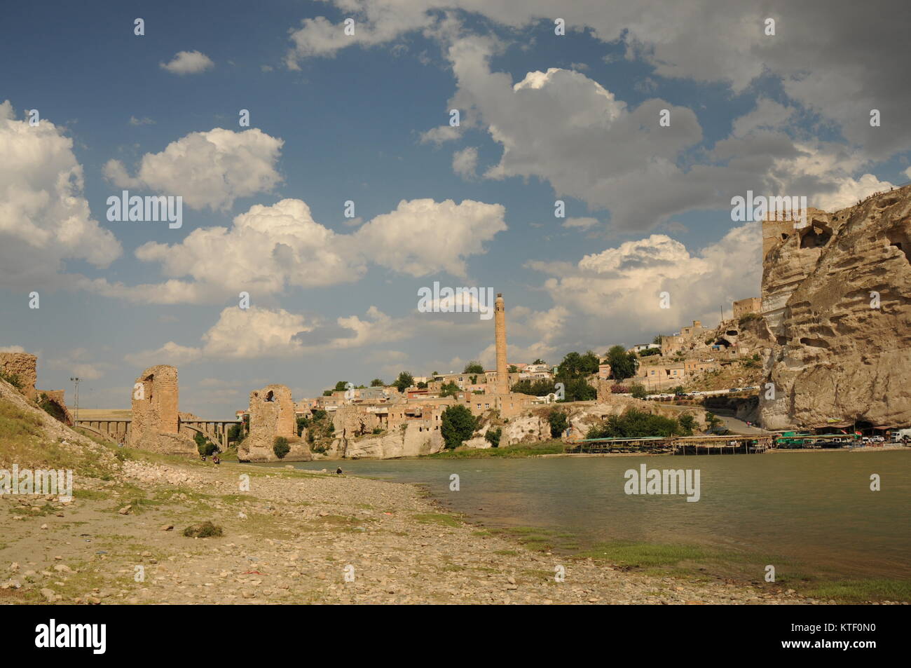 Mai 21,2010 BATMAN TÜRKEI. Hasankeyf ist eine alte Stadt und Bezirk entlang des Tigris in der Batman Provinz im Südosten der Türkei. Stockfoto