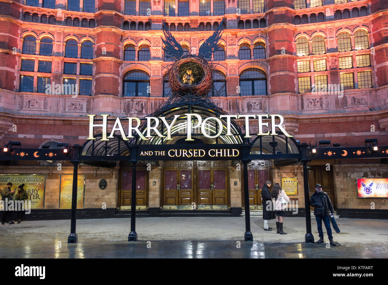 Harry Potter und die Verfluchten Kind am Palace Theatre, Cambridge Circus, London, UK Stockfoto