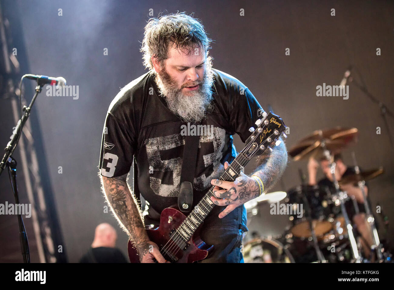 Die amerikanische nu-metal band Neurose führt ein Live Konzert in der norwegischen Musik Festival Øyafestivalen 2016 in Oslo. Hier Sänger und Gitarrist Scott Kelly ist sene live auf der Bühne. Norwegen, 13/08 2016. Stockfoto