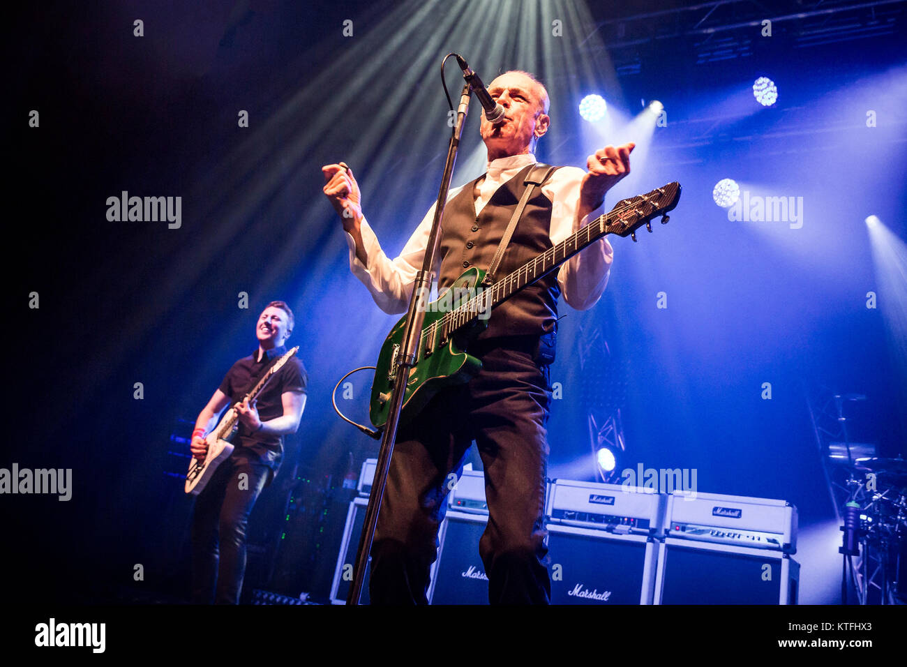 Die englische Rockband Status Quo führt ein Live Konzert in Sentrum Scene in Oslo. Hier Sänger und Gitarrist Francis Rossi ist live auf der Bühne gesehen. Norwegen, 25.04.2017. Stockfoto